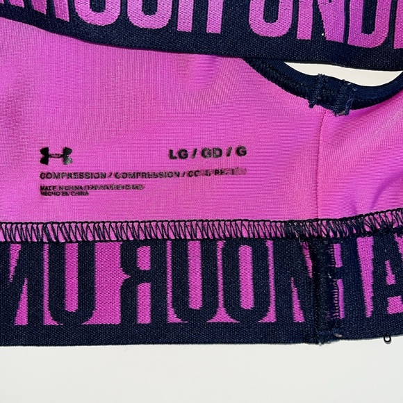 Under Armour compression sports bra size large - Picture 3 of 3